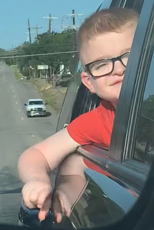 290994523_10225126486822305_6348775117428816247_n.jpeg